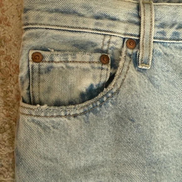 Levi’s Ribcage Straight Ankle Lightwash Jeans - Picture 2 of 9